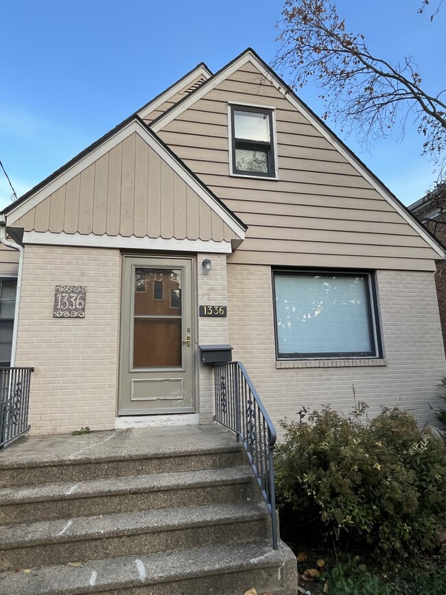 Photo - 1336 Spaight St