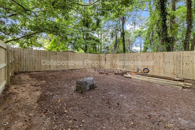 Building Photo - 127 Hibiscus Ave