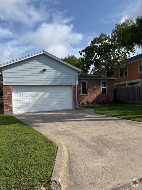 Building Photo - 4910 Alamo Dr Rental