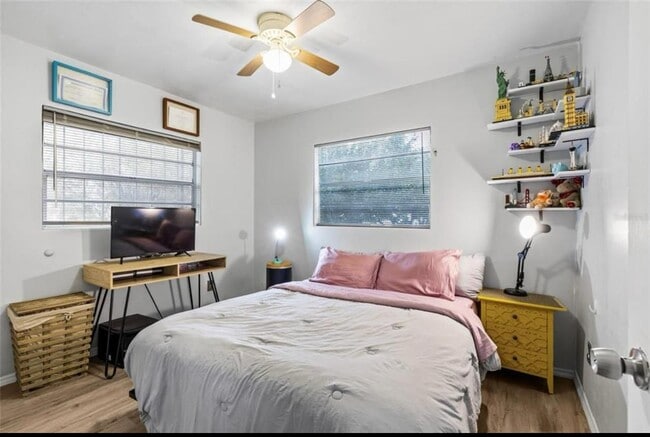 Photo - 4618 SE 2nd Pl