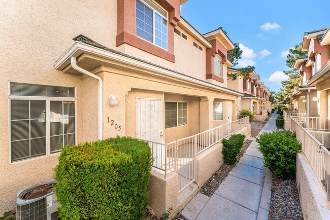 Building Photo - Charming Northwest Las Vegas Home with Open Living and Inviting Outdoor Space!