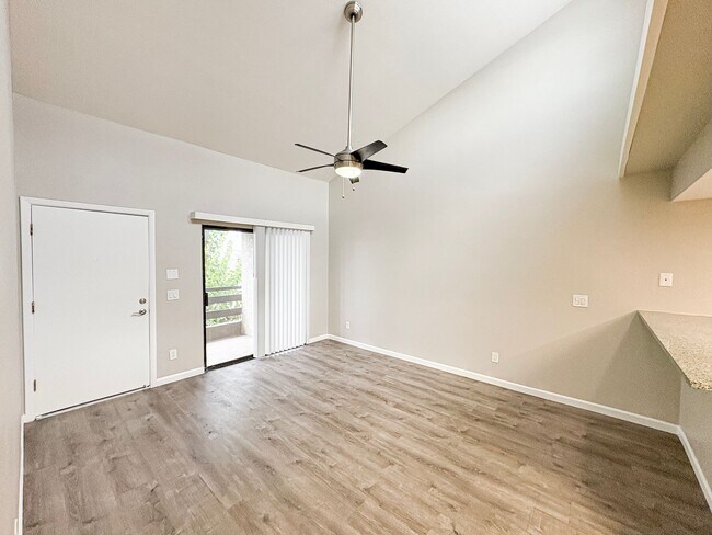 Photo - Maryland Court Apartments