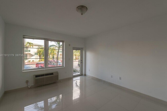 Photo - 540 74th St Unit 14