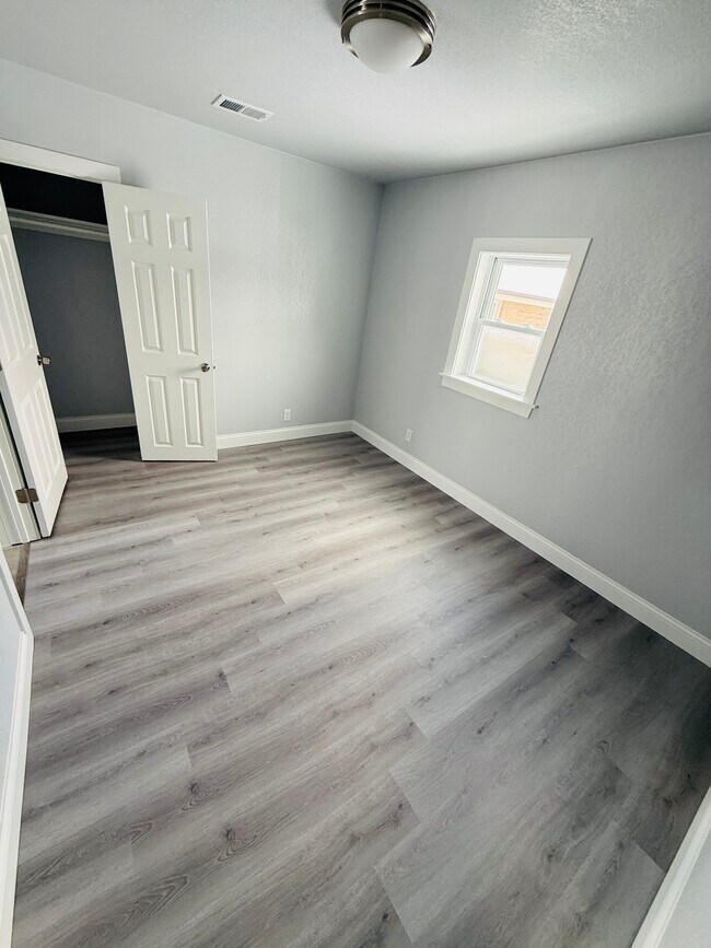 Photo - 1713 Maple St Unidad #2