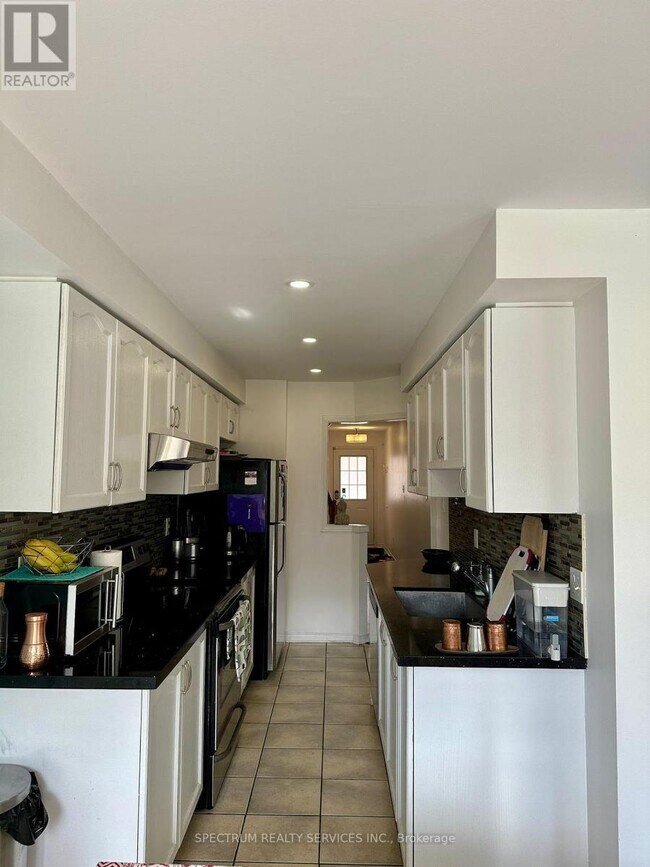 Photo - 770 Othello Ct