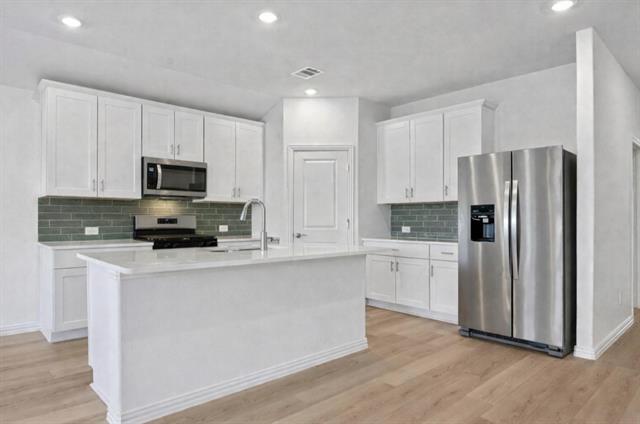 Photo - 714 Leavenworth Dr