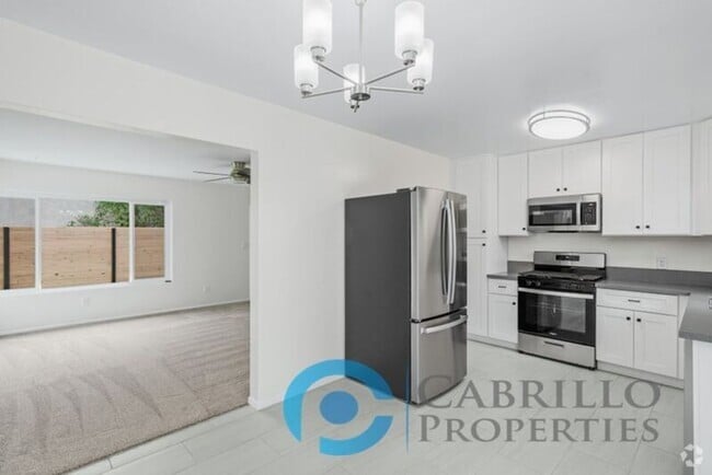 Building Photo - 885 Home Ave Unit A