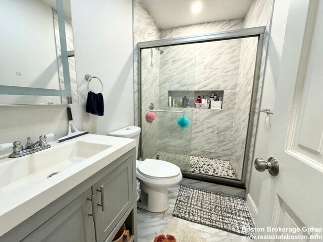 Building Photo - 44 Crescent Ave Unit #1 Rental