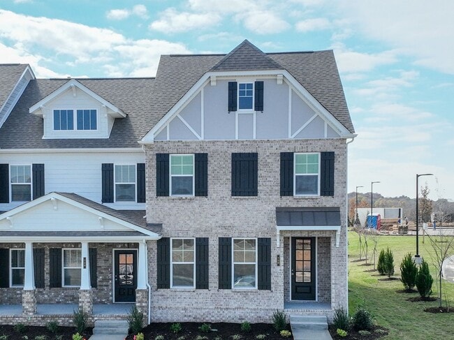 **BE THE LUCKY ONE TO LIVE IN THIS 2022-BU... - **BE THE LUCKY ONE TO LIVE IN THIS 2022-BU... House