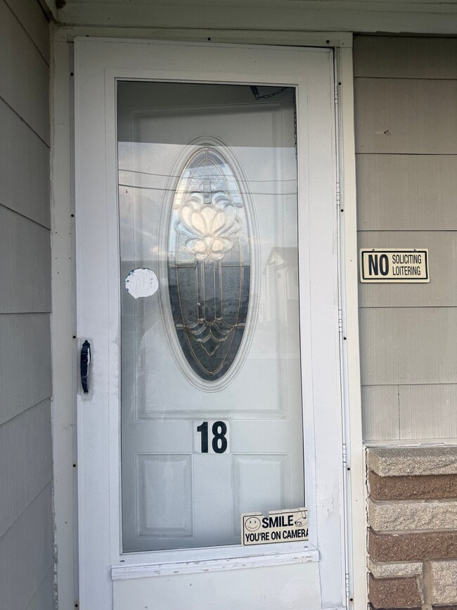 18 W Delaware Dr