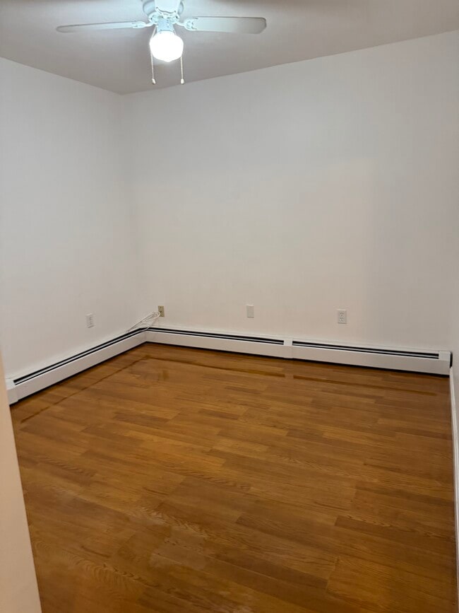 Building Photo - 10 Bergen St Unit 2F