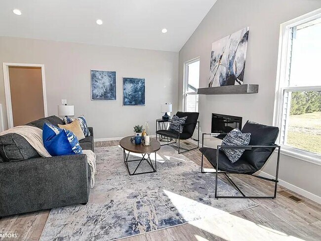 Photo - 2501 N Terrace Dr