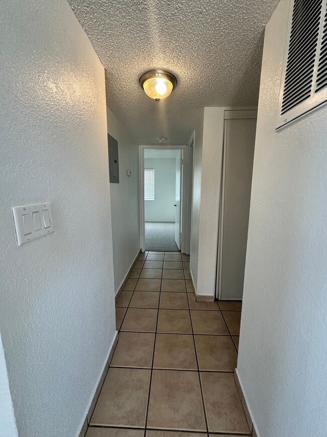 Photo - 5666 E Lake Mead Blvd Unidad A