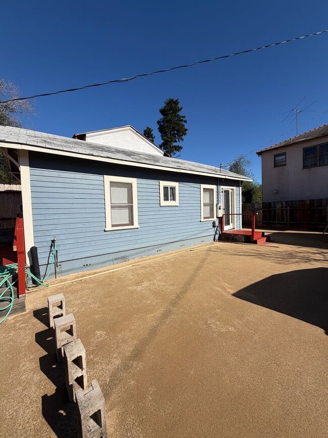 Photo - Pismo, 977-979 Unit 979