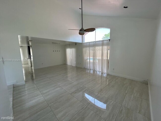 Photo - 4 br, 2.5 bath House - 13405 SW 144th Ter