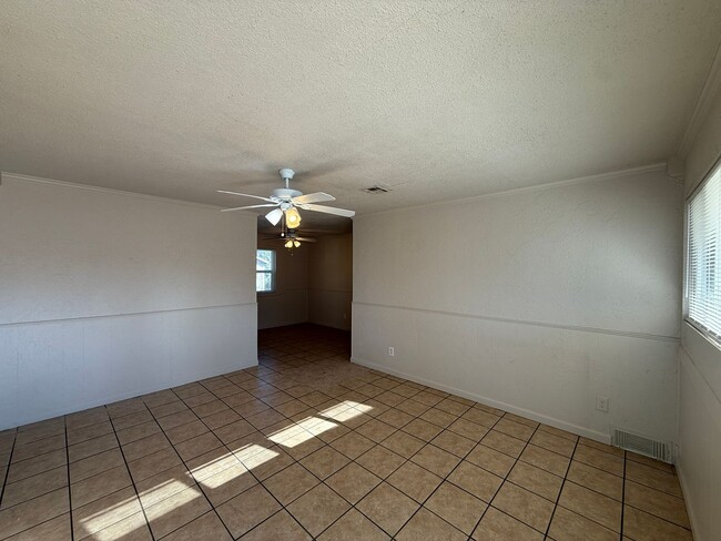 Photo - 5305 Drexel Ave