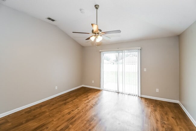 Photo - 2600 Creek Ridge Dr