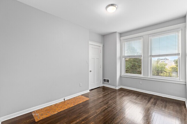 Photo - 310 Hendrie St Unidad #2