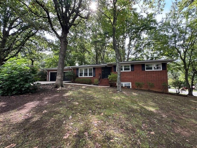 2205 Hathaway Dr Unit 2205 Hathaway Dr Unit A