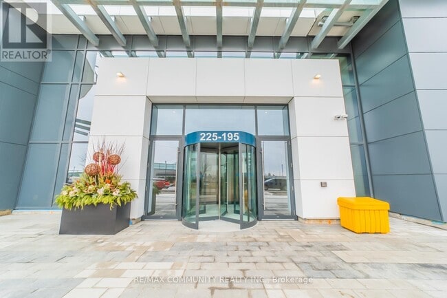 Photo - 195 Commerce St Unit 716