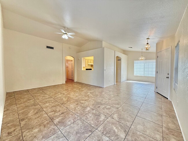 Photo - 2316 E Kelton Ln