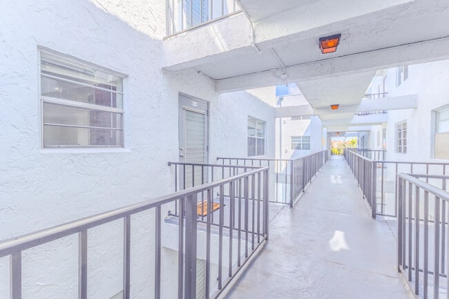Photo - 3000 Sunrise Lakes Dr W Unit 322