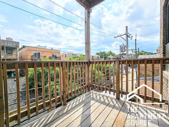 Photo - 3939 N Janssen Ave