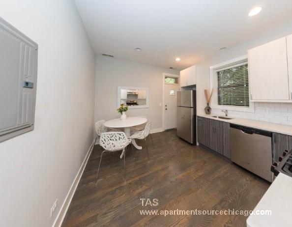 Photo - 2618 N Rockwell St Unit 2F