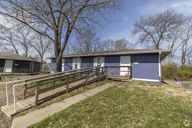 Building Photo - 215 Wheaton Ct Rental