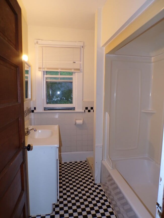 Photo - 19 Oak St Unit 2