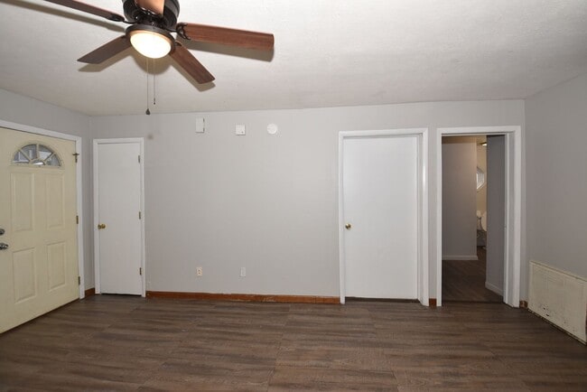 Photo - MIshawaka near Universities and shopping