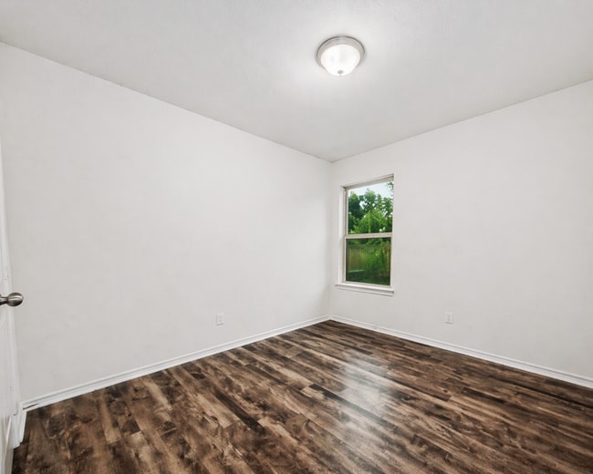 Photo - 3 Bedroom 2 bath and flex room and 2 car garage