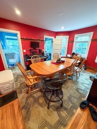 Photo - 12 Donnybrook Rd Unit Cozy 3 bed in Oak Square!