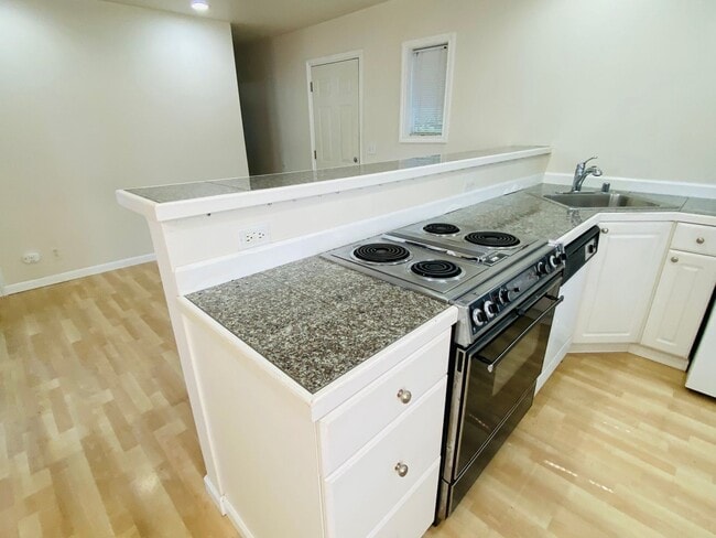 Photo - One Bedroom Cottage Style Home in Central Everett Unit 3
