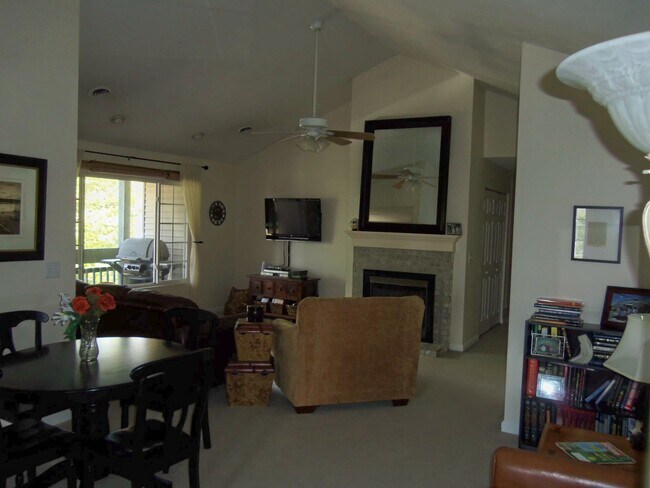 Photo - 2401 Windward Blvd Unit 210