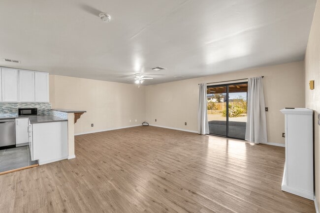 Photo - 7121 Quail Spring Ave