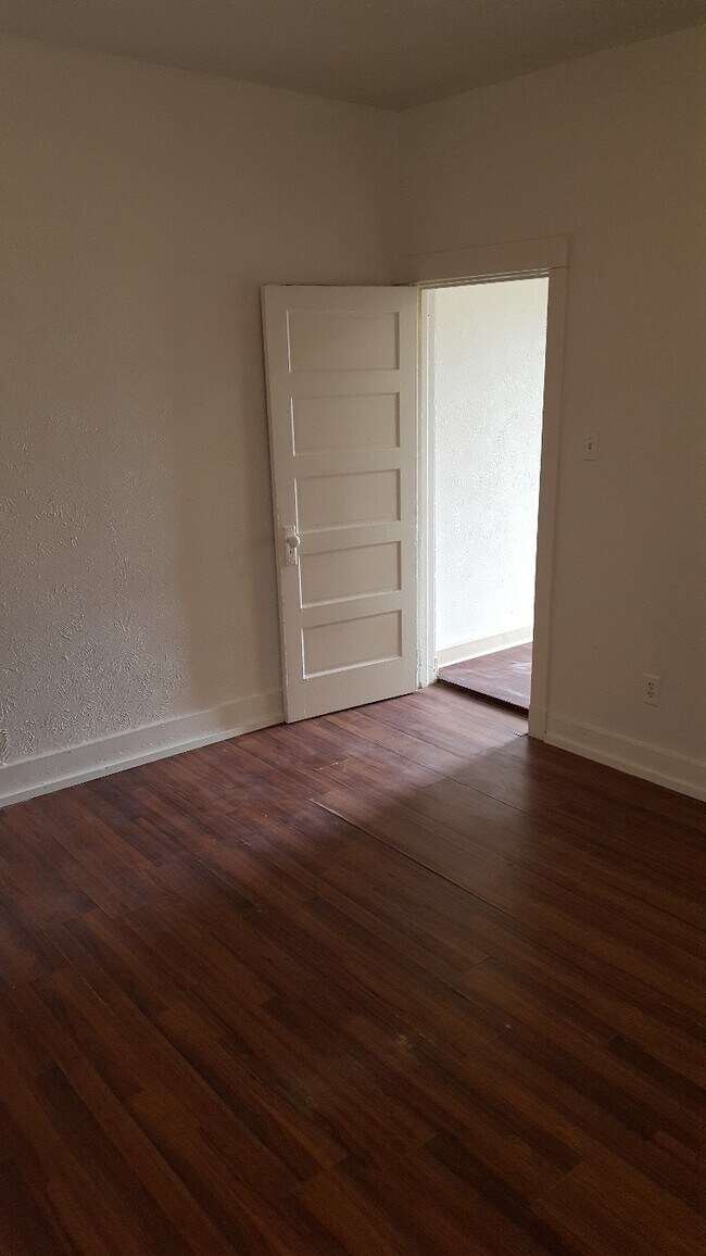 Photo - 2118 Bedford Ave Unit Rear