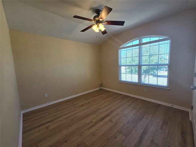 Photo - 20513 Harrier Hunt Rd House