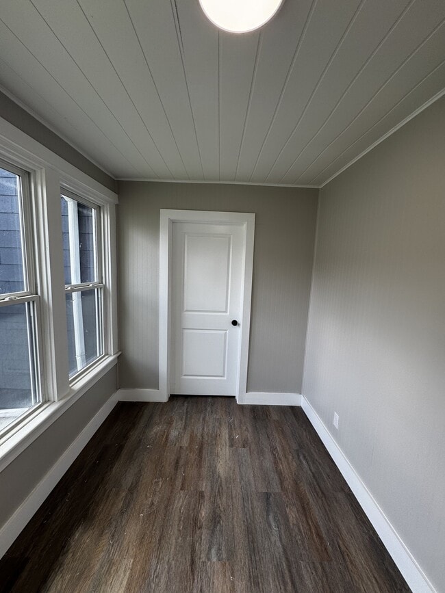 Photo - 409 N Elm St