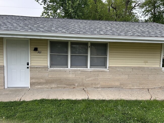 Photo - 361 E Spruce St