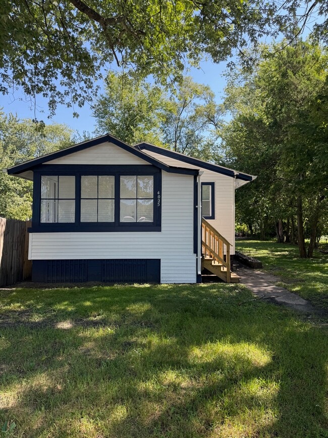 Building Photo - 4025 Connecticut St Rental