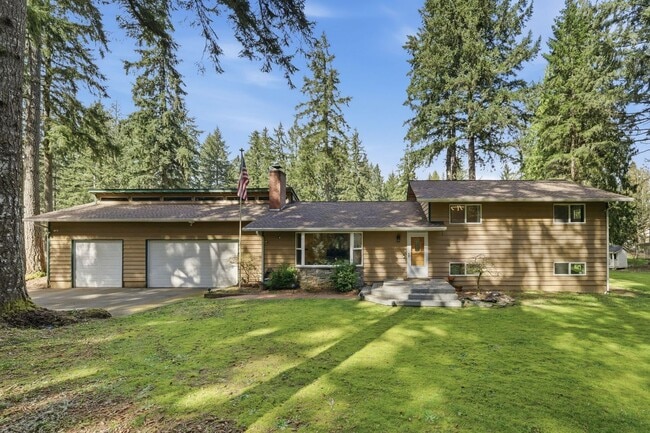 Building Photo - Gig Harbor farm home with great amenities - 5 bedroom 2 bath with garage and more - Available May...