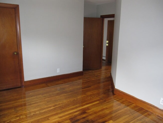 Photo - 366 Hollis St Unit 2