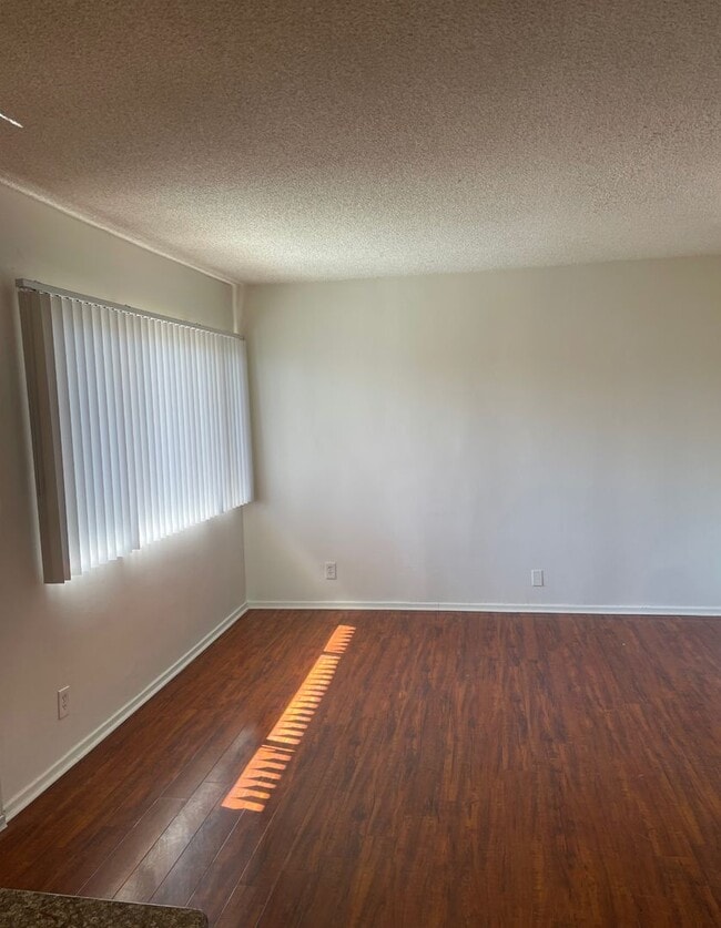 Spacious 1 Bedroom located in Canoga Park!... - Spacious 1 Bedroom located in Canoga Park!... Apartamento Unidad 203