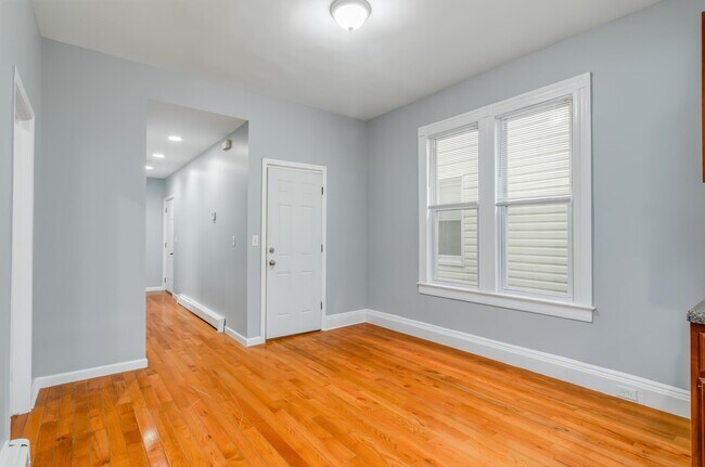 Photo - 396 Union St Unit 1