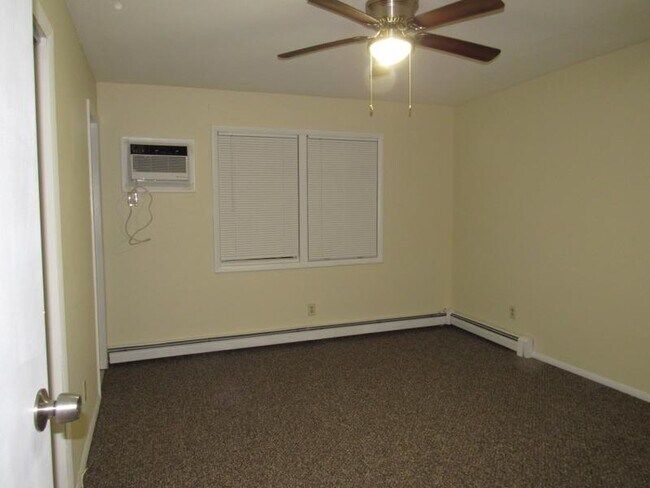 Photo - 7 Tree Hollow Ln Unit Guest House