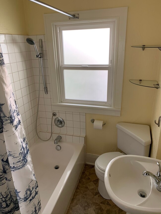 Bathroom - 5726 North Montana Avenue