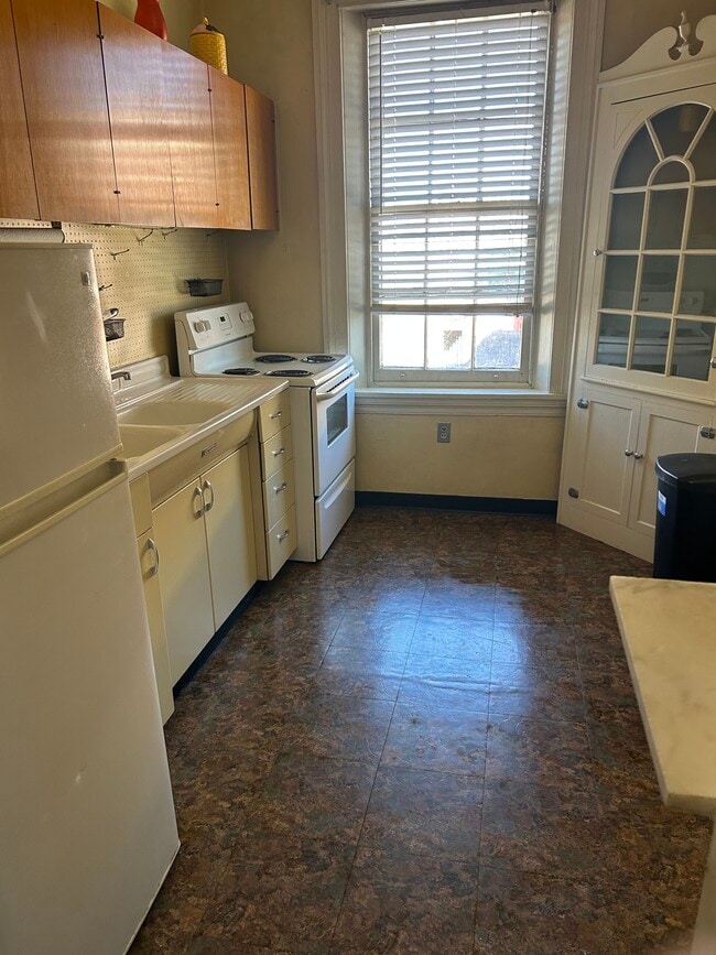 Photo - 33 W Fayette St Unit 7