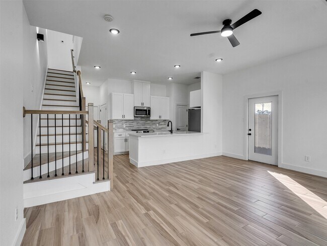 Photo - 4421 Reed Rd