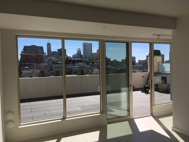 Photo - 1868 Van Ness Ave Unidad 601